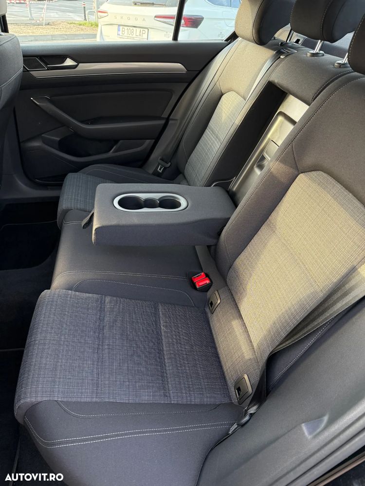 Volkswagen Passat 2.0 TDI DSG Comfortline - 12