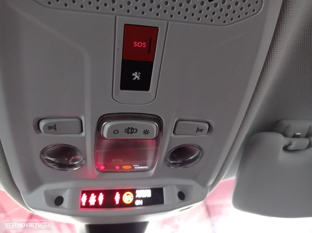 Peugeot e-2008 50 kWh Allure Pack - 14