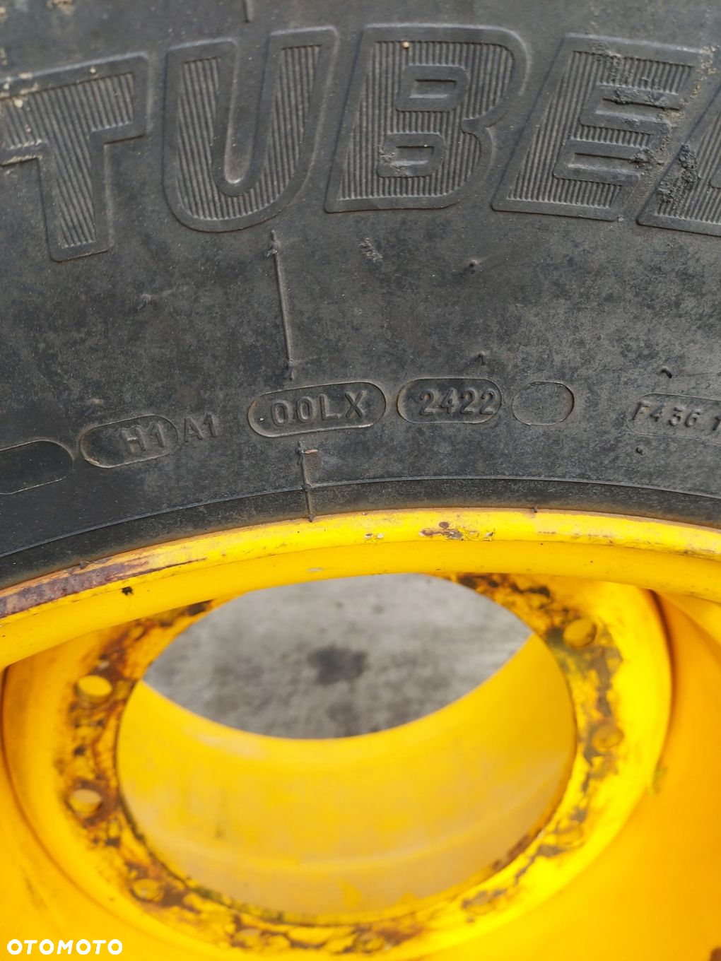 FELGI DW25BX26 R26 OTWÓR CENTRALNY 37CM 333/T5583 12 SZPIL FADROMA JCB 4345 - 5
