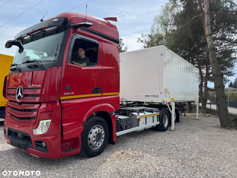 Mercedes-Benz Actros - 34