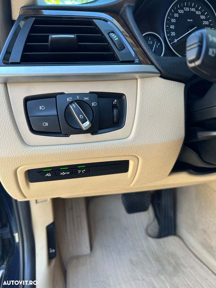 BMW Seria 3 320i Aut. Luxury Line - 11