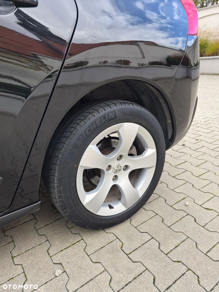 Peugeot 3008 - 11