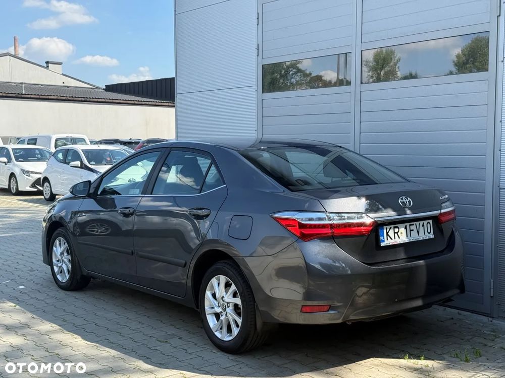 Toyota Corolla 1.6 Premium - 6
