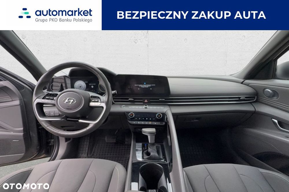 Hyundai Elantra 1.6 Executive CVT - 11