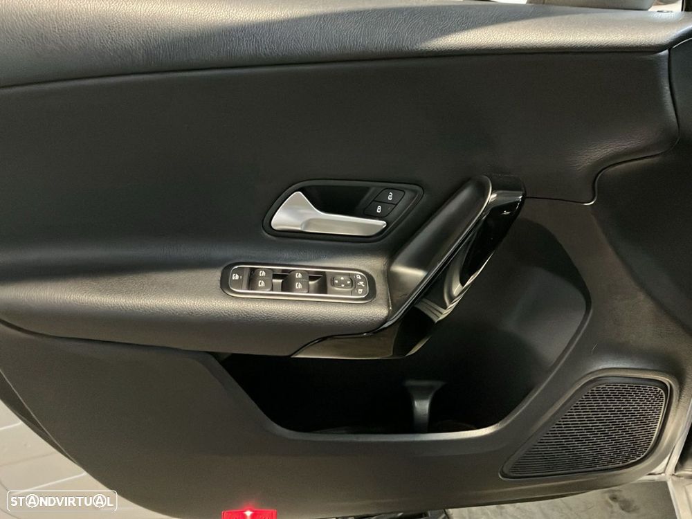 Mercedes-Benz A 180 - 21