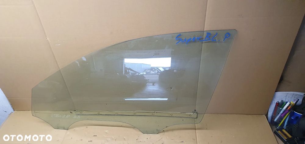 Szyba lewy przód przednia lewa Skoda Superb I AS2 04r - 2