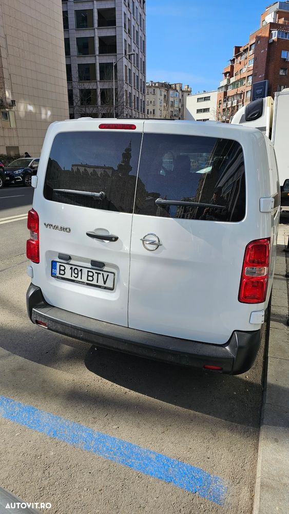 Opel Vivaro - 1