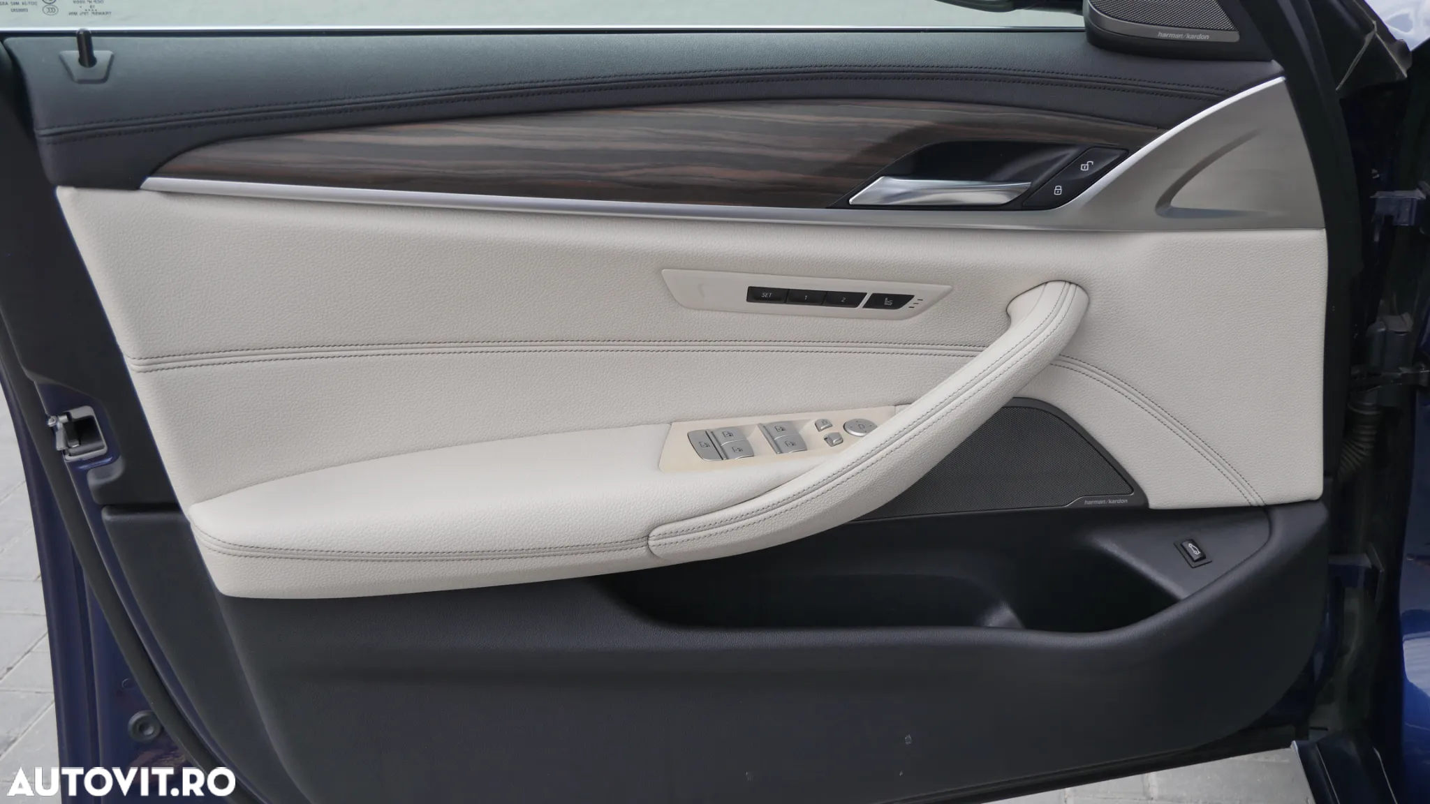 BMW Seria 5 530i Aut. Luxury Line - 13