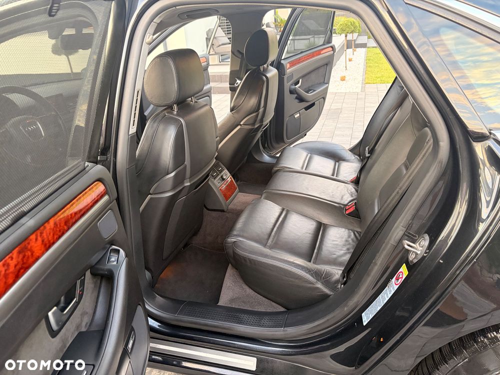 Audi A8 3.7 Quattro - 17