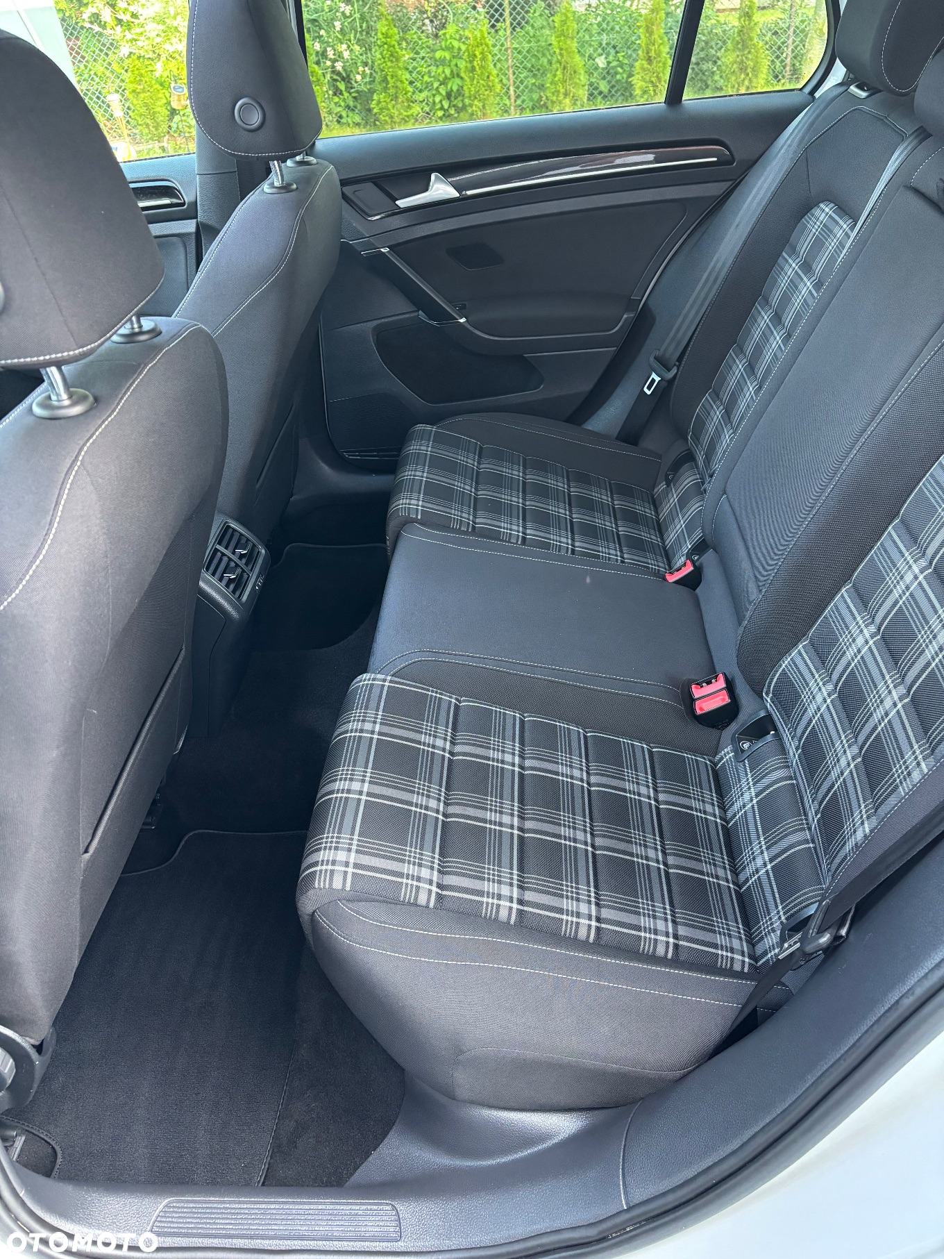 Volkswagen Golf VII 2.0 TDI BMT GTD DSG - 12