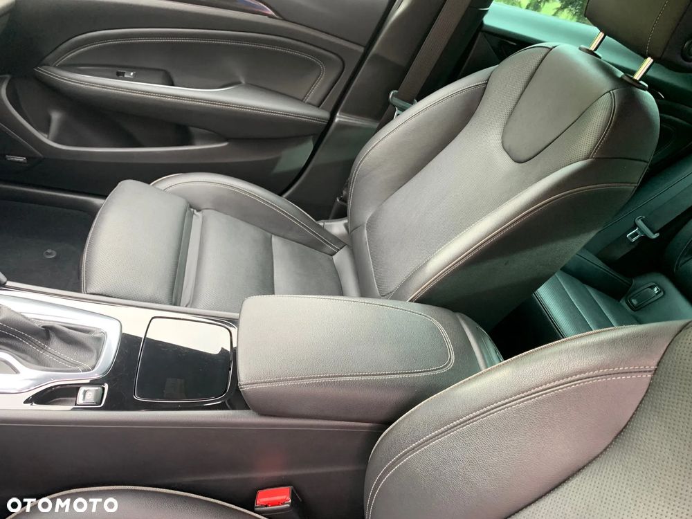 Opel Insignia 2.0 BiTurbo 4x4 Dynamic - 23