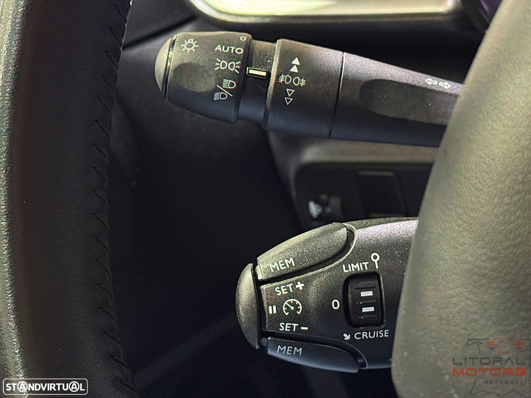 Citroën C3 1.2 PureTech Shine EAT6 - 23