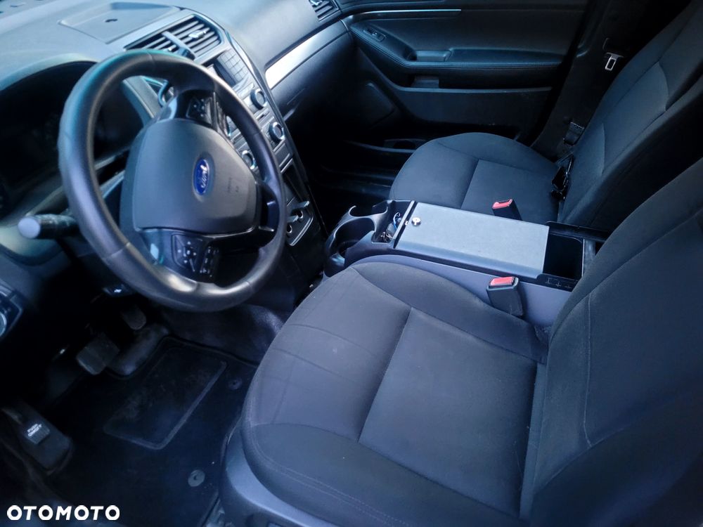 Ford Explorer - 10