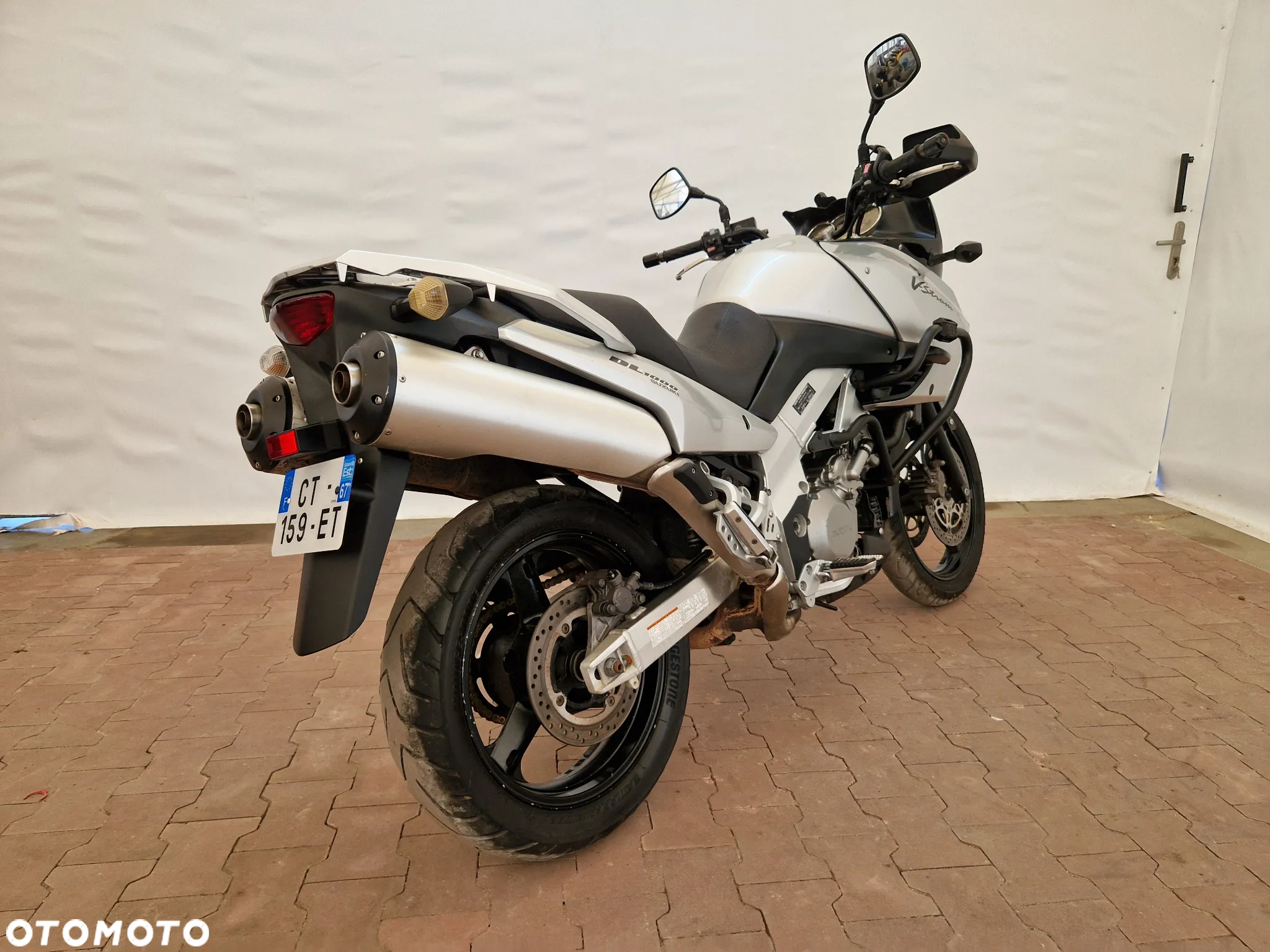 Suzuki DL - 6