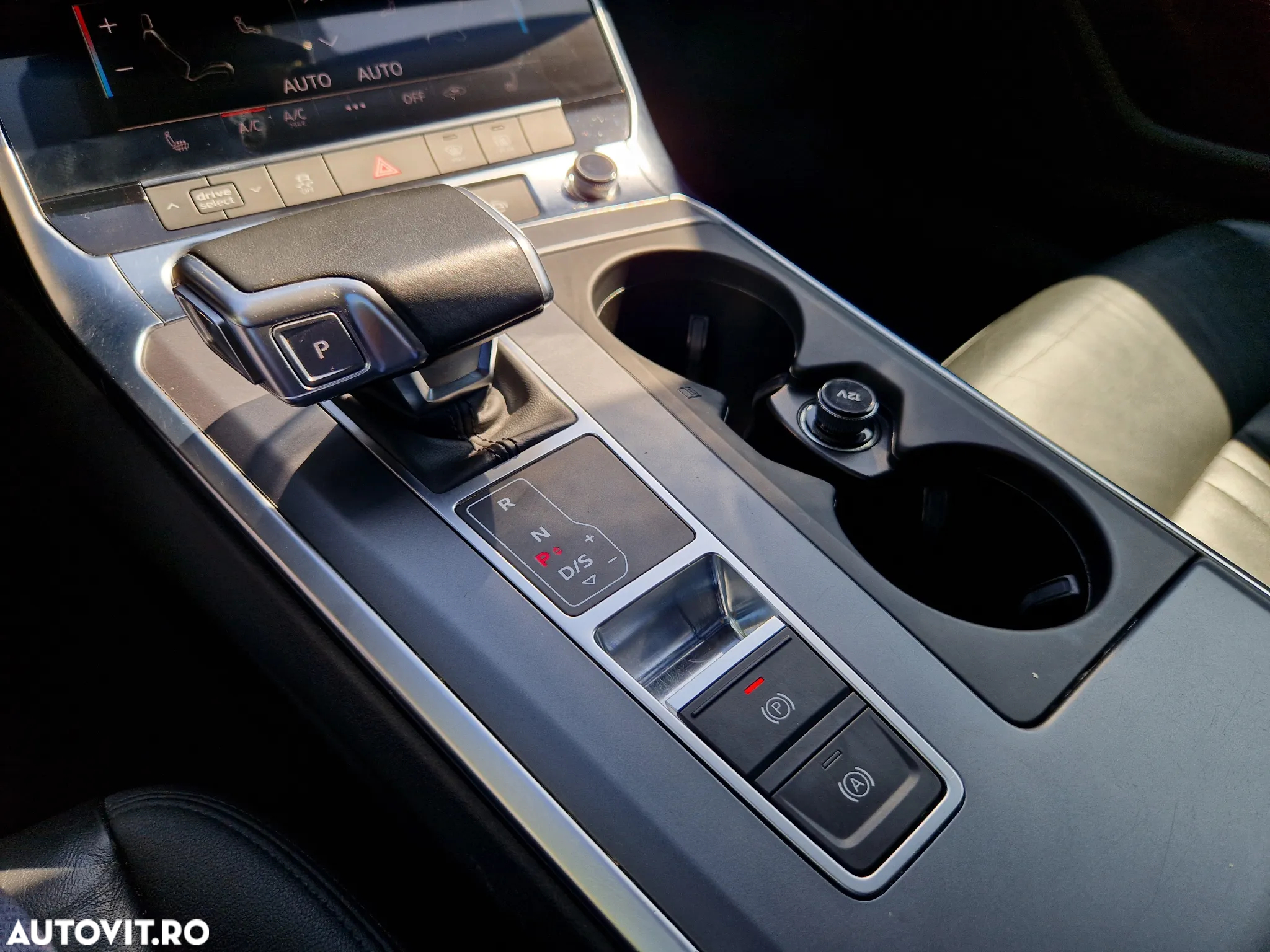 Audi A6 Avant 35 TDI S tronic design - 23