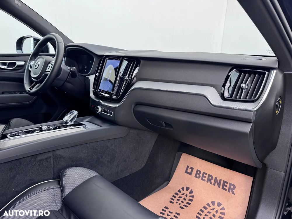 Volvo XC 60 B5 MHEV AT8 AWD Momentum Pro - 21
