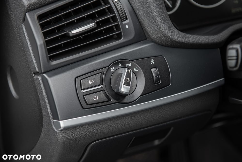 BMW X3 xDrive20d - 17