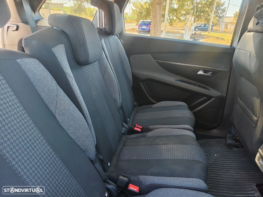 Peugeot 5008 - 7