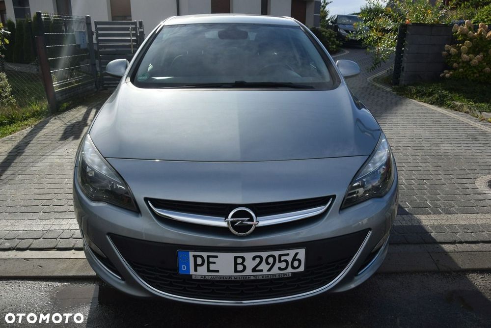 Opel Astra 1.4 Turbo Exklusiv - 8