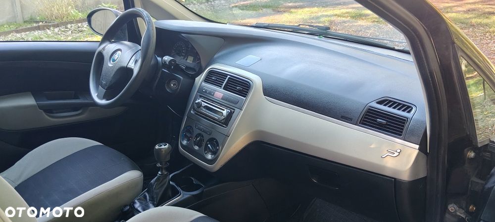 Fiat Grande Punto - 8