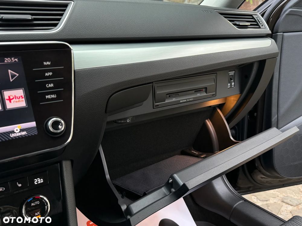 Skoda Superb 2.0 TDI 4x4 DSG Premium Edition - 33