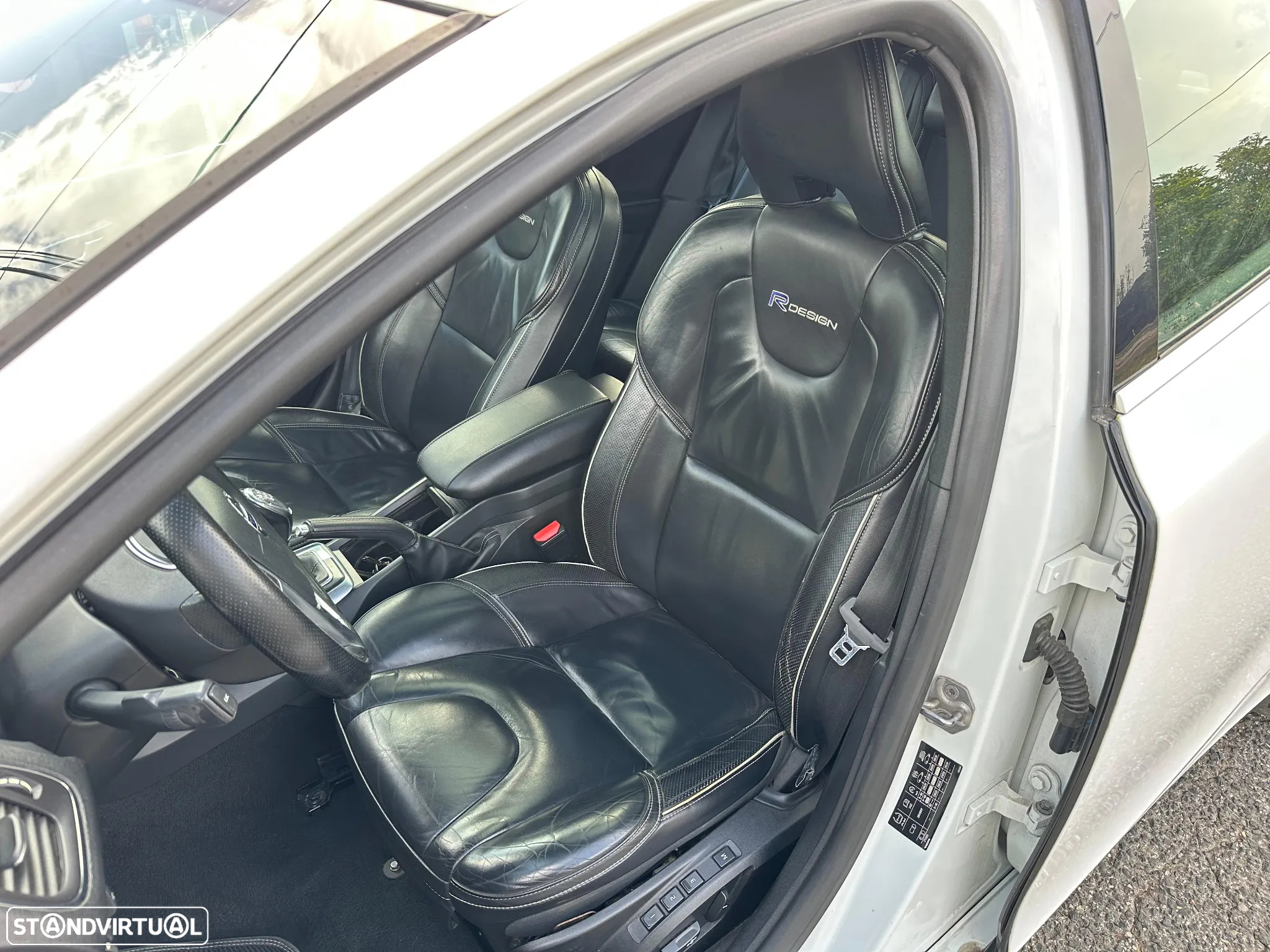 Volvo V40 1.6 D2 R-Design Summum - 7