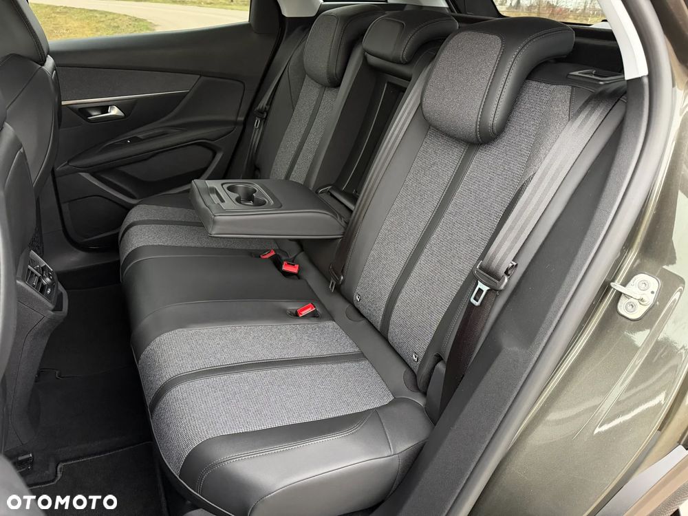 Peugeot 3008 - 32