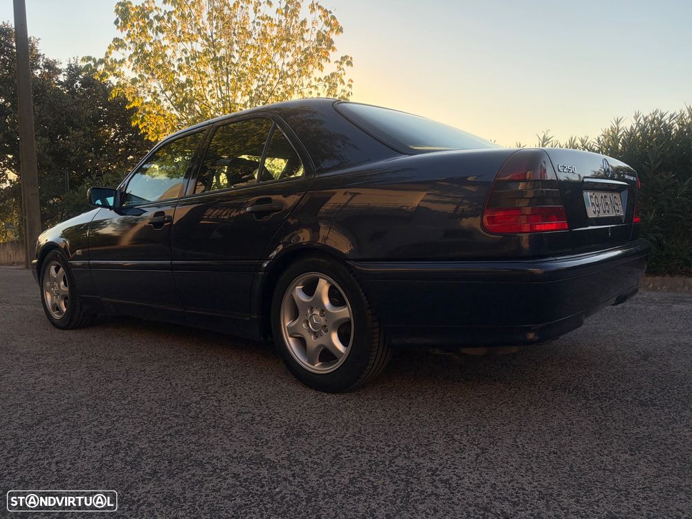 Mercedes-Benz C 250 TD Sport - 22