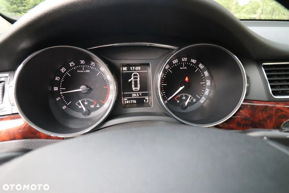 Skoda Superb 2.0 TDI 4x4 Comfort - 21