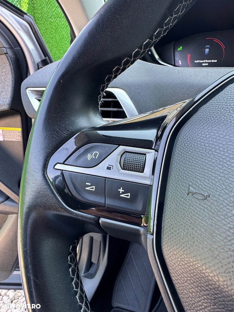 Peugeot 3008 PureTech 130 Stop & Start GPF Allure Pack - 16