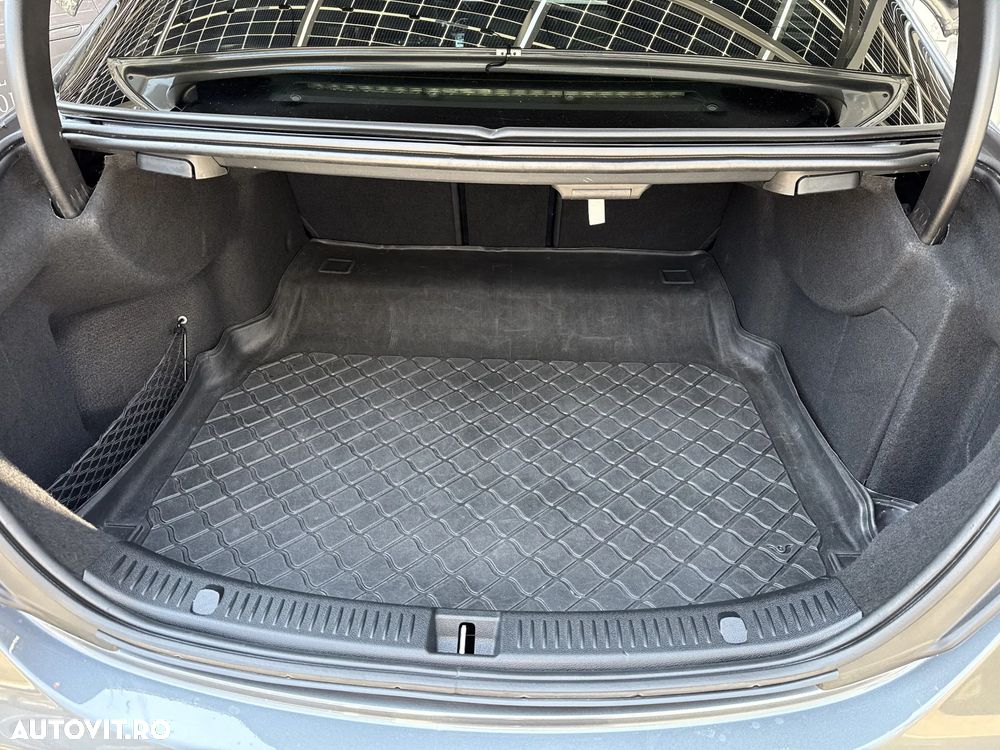 Mercedes-Benz E 400 d 4MATIC 9G-TRONIC AMG Line - 29