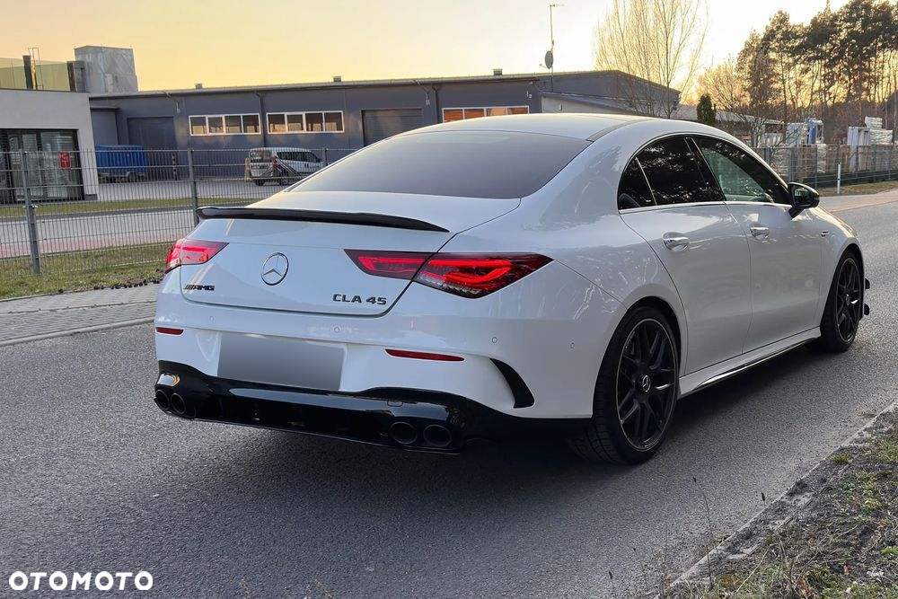 Mercedes-Benz CLA AMG 45 4-Matic 8G-DCT - 3