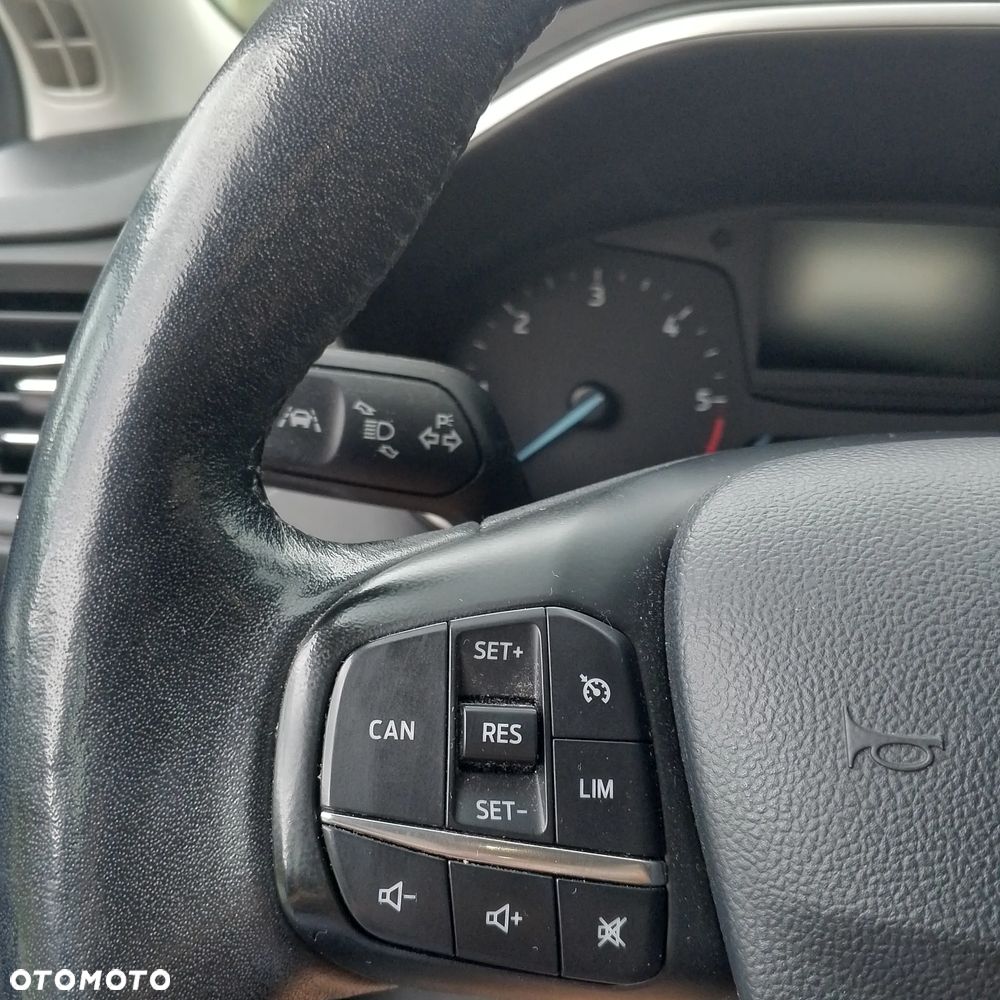 Ford Focus 1.5 TDCi SYNC Edition - 11