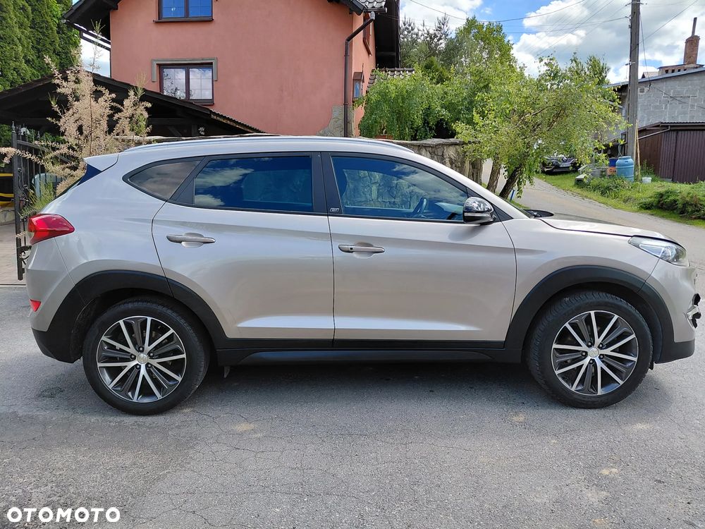 Hyundai Tucson 1.7 CRDI BlueDrive GO 2WD - 9
