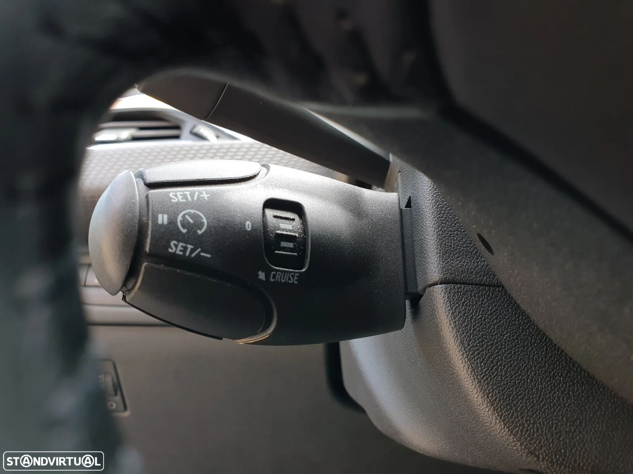 Peugeot 2008 1.2 PureTech Signature - 13