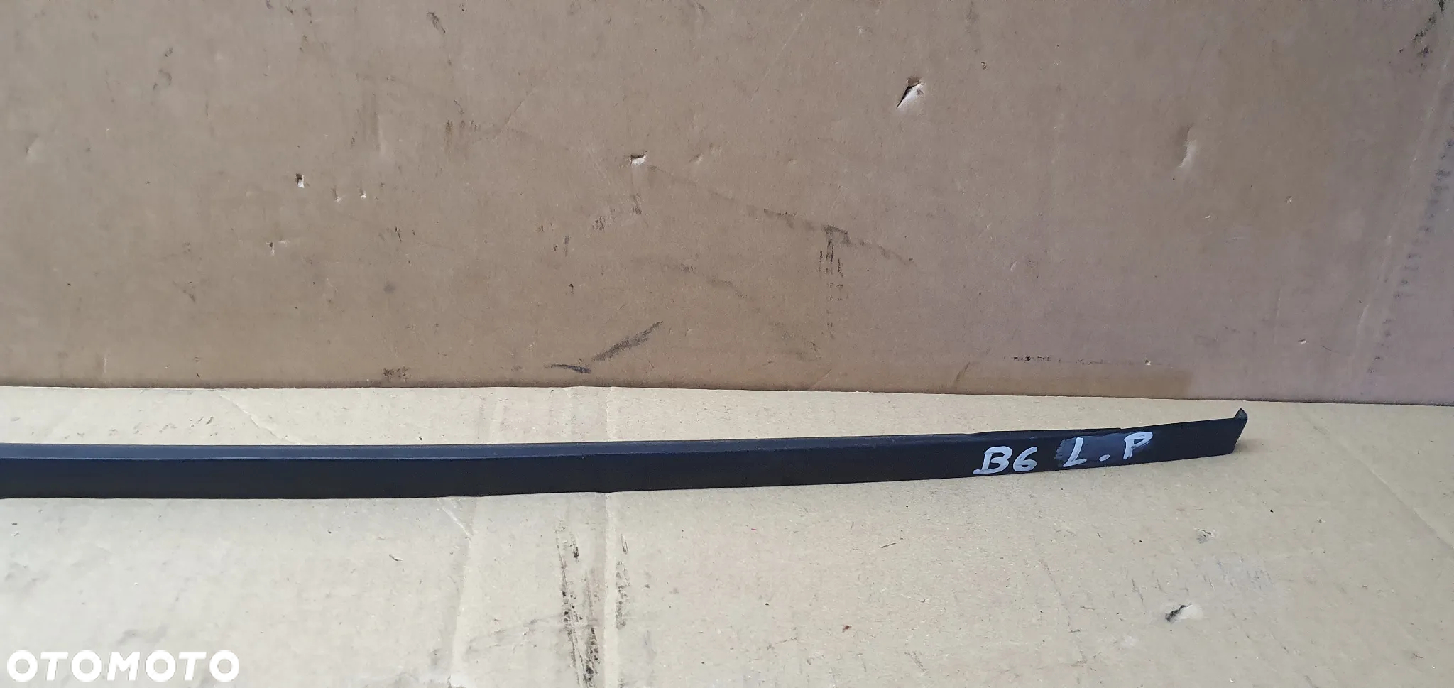 Listwa szyby czołowej lewy przód VW Passat B6 3C0854327A - 3