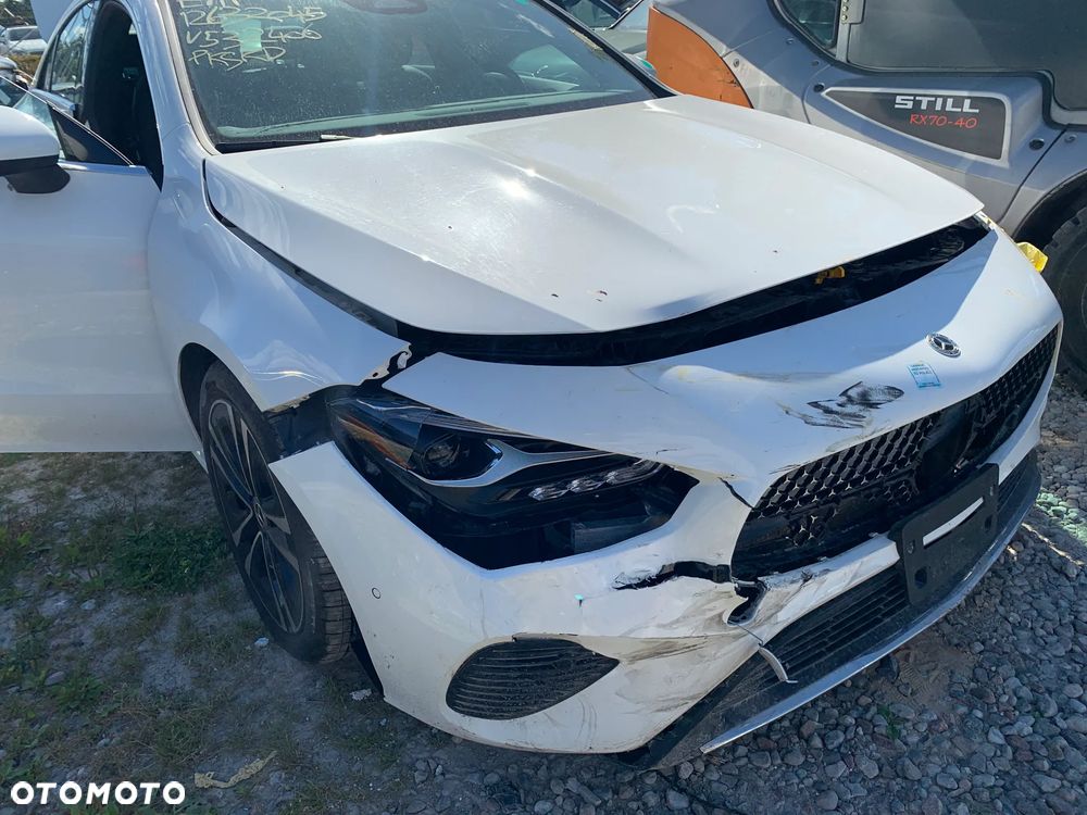Mercedes-Benz CLA 250 4Matic 7G-DCT - 11
