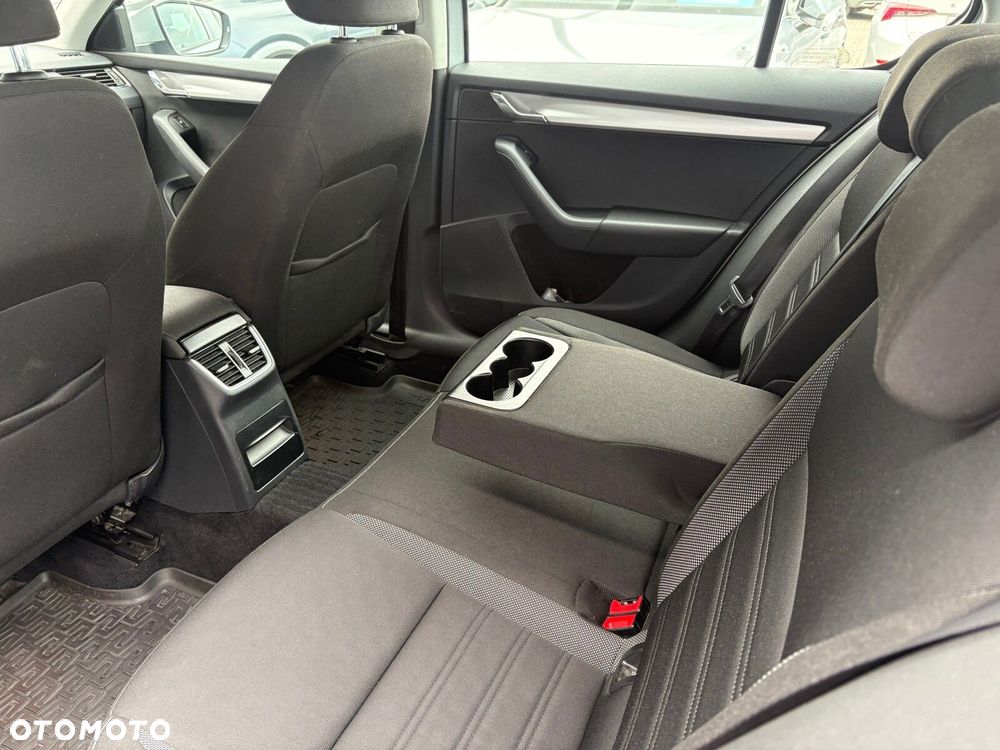 Skoda Octavia 1.5 TSI ACT Ambition - 15