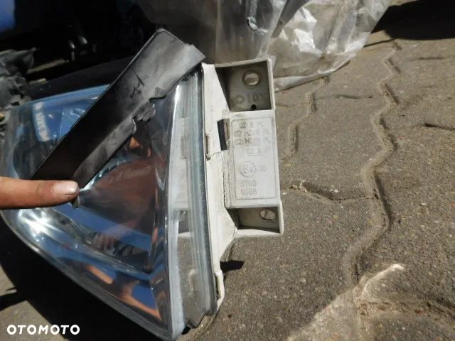 lampa prawa przód SKODA OCTAVIA I LIFT 00-10 EUROPA - 4