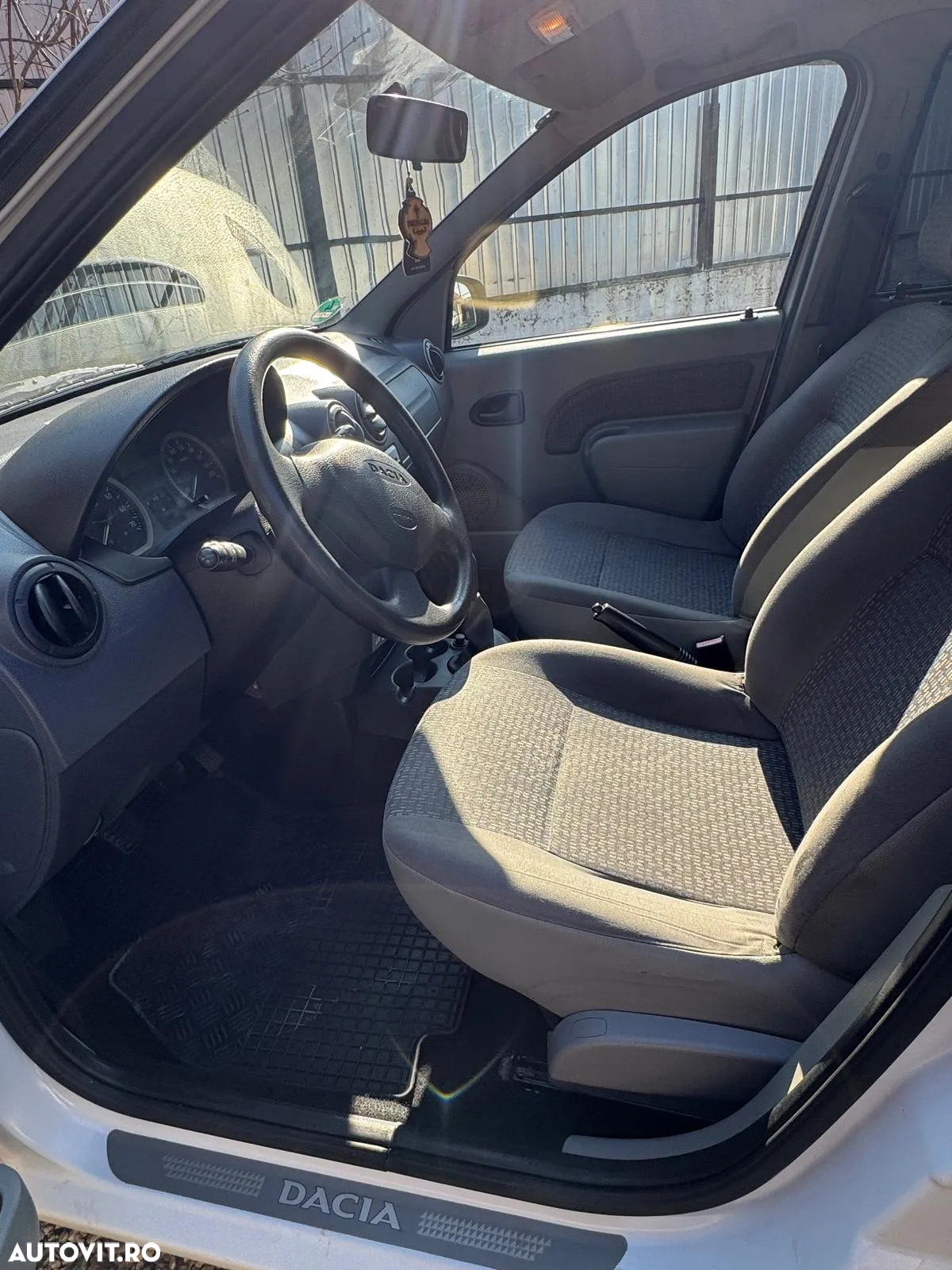 Dacia Logan - 6