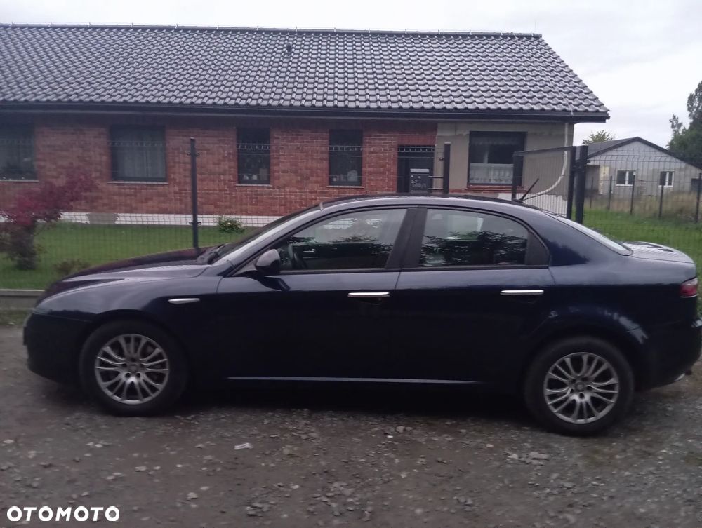 Alfa Romeo 159 - 2