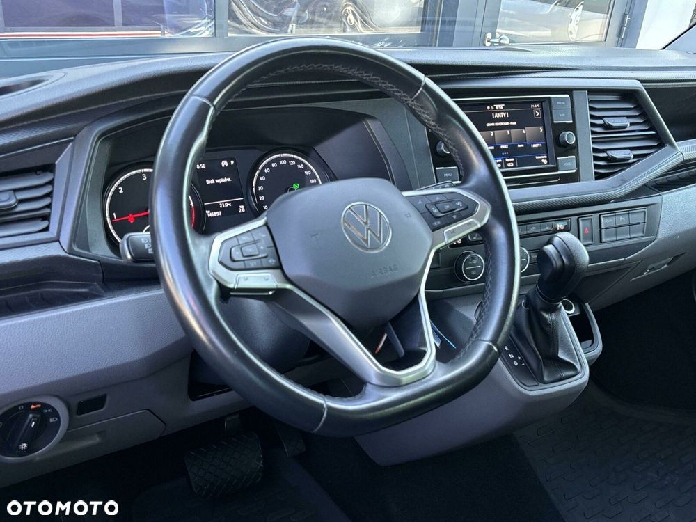 Volkswagen Caravelle - 13