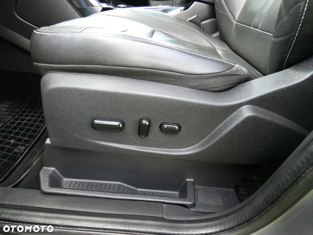 Ford Kuga 2.0 TDCi 4WD Titanium - 26