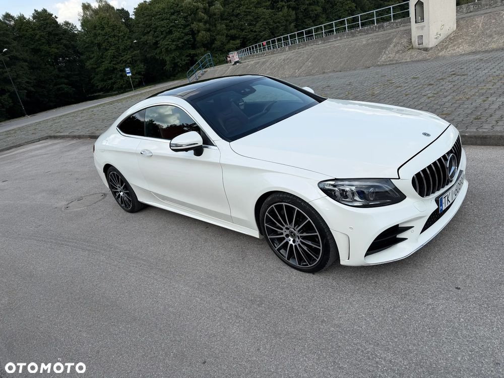Mercedes-Benz Klasa C 300 d 4MATIC 9G-TRONIC - 17