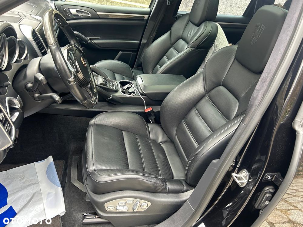 Porsche Cayenne - 16