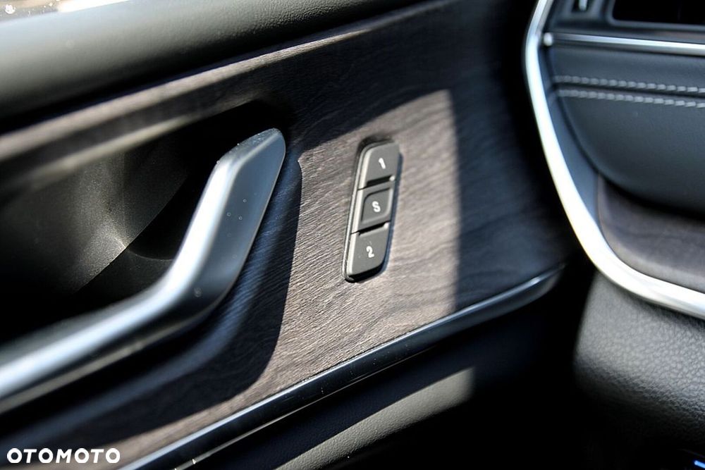 Jeep Grand Cherokee - 35