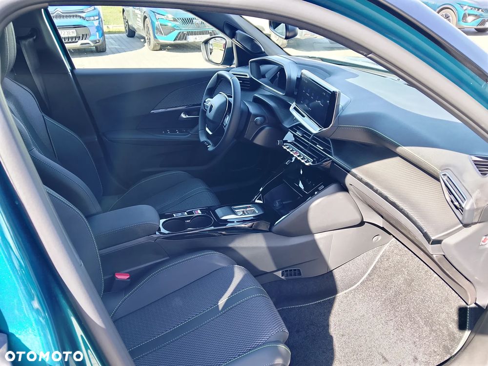 Peugeot 2008 PureTech mHEV GT E-DCS6 - 16