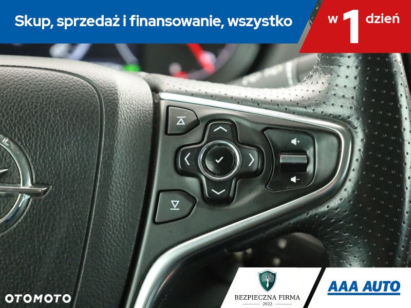 Opel Insignia - 17