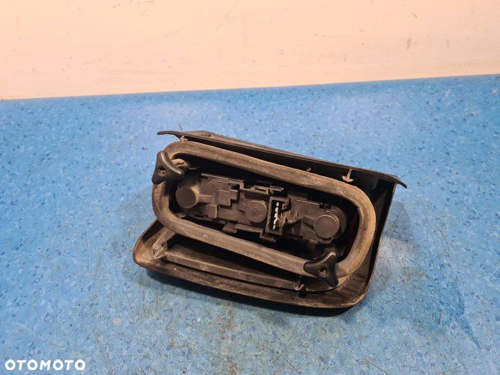 PEUGEOT 806 LAMPA TYŁ LEWA ZEWNĘTRZNA - 2