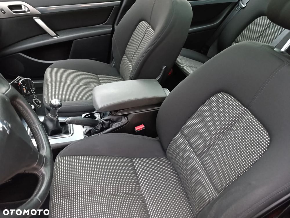 Peugeot 407 HDi 110 Business Line - 27